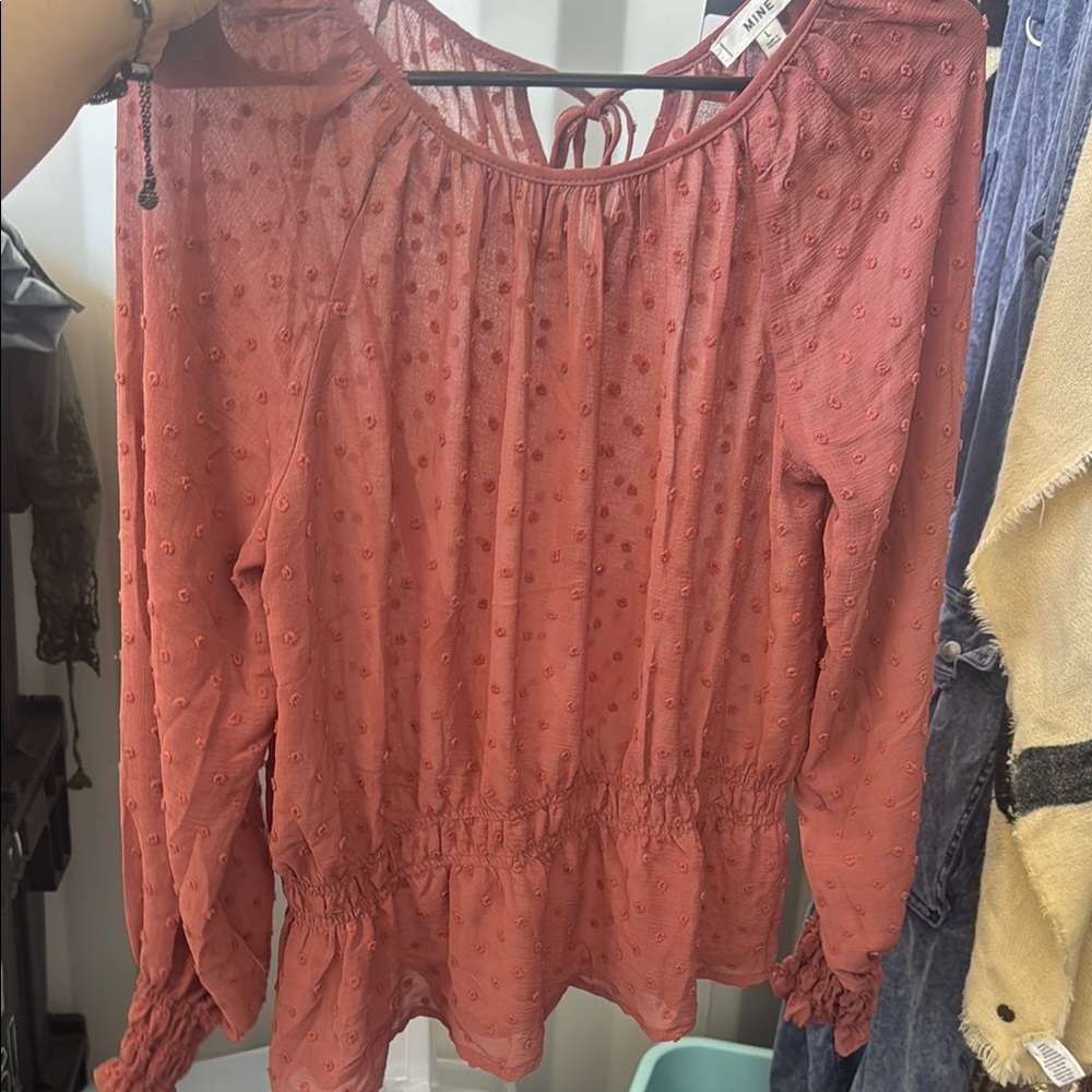 Women's Pink Blouse peplem
Hem